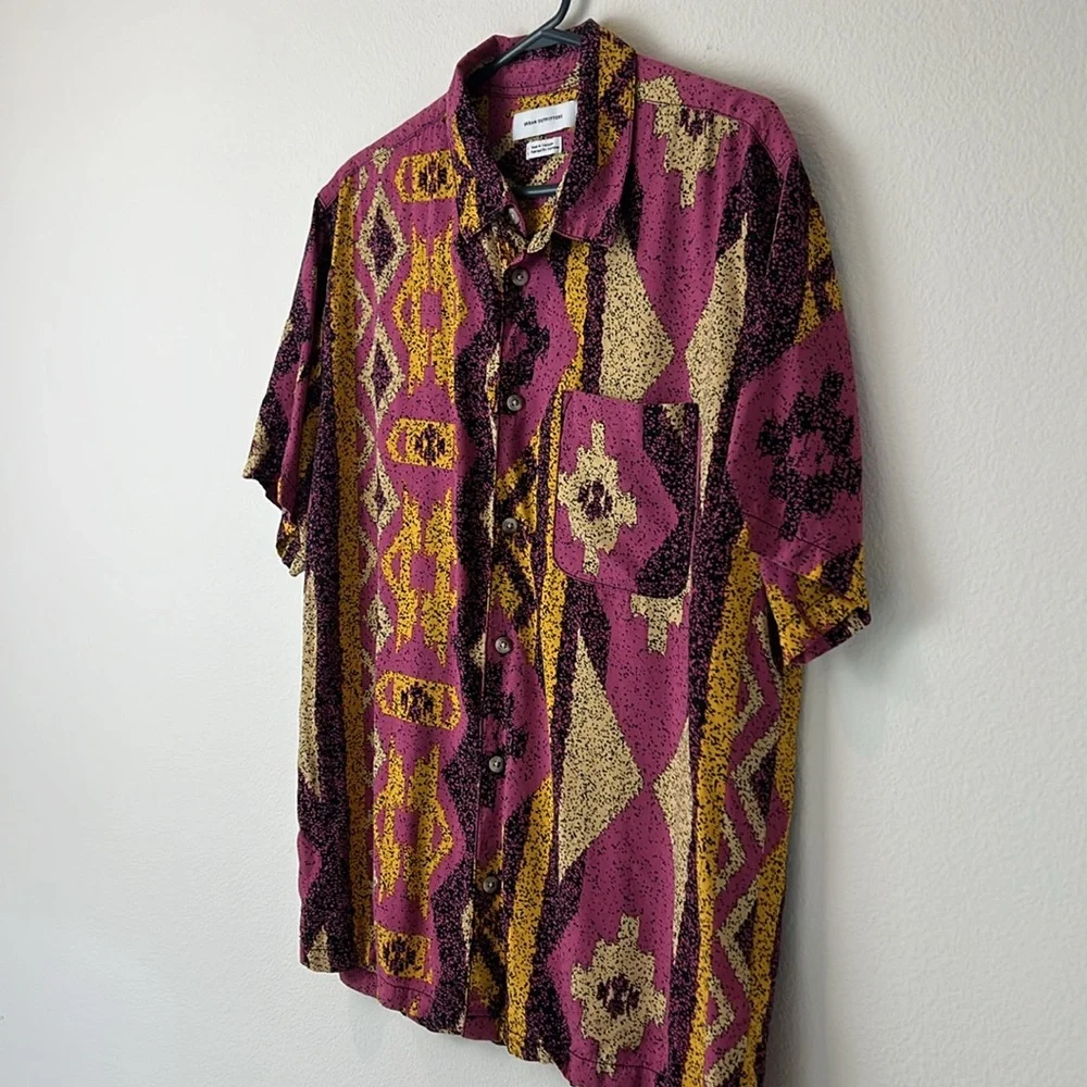 UO Urban Outfitters Diamond Stripe Short-Sleeve Rayon Shirt - Picture 7 of 13